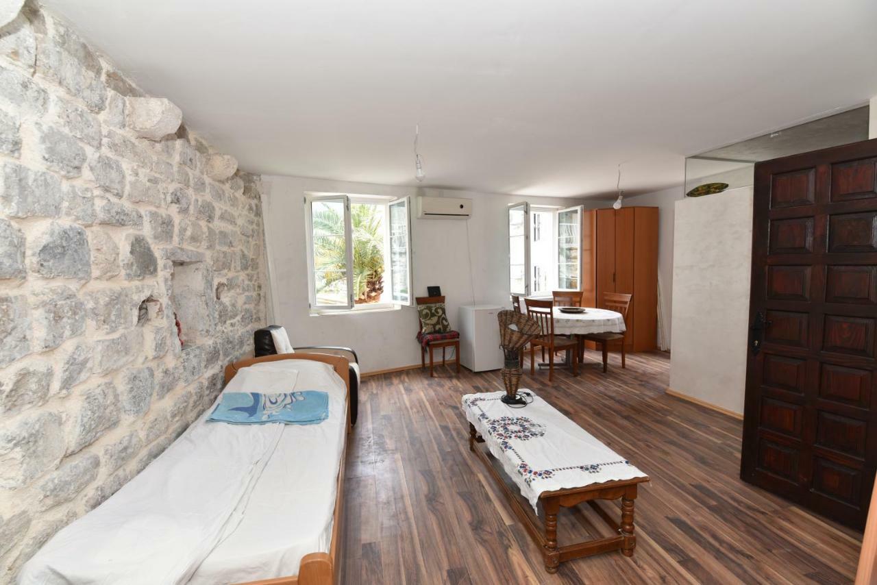 Hostel Michel Будва Экстерьер фото