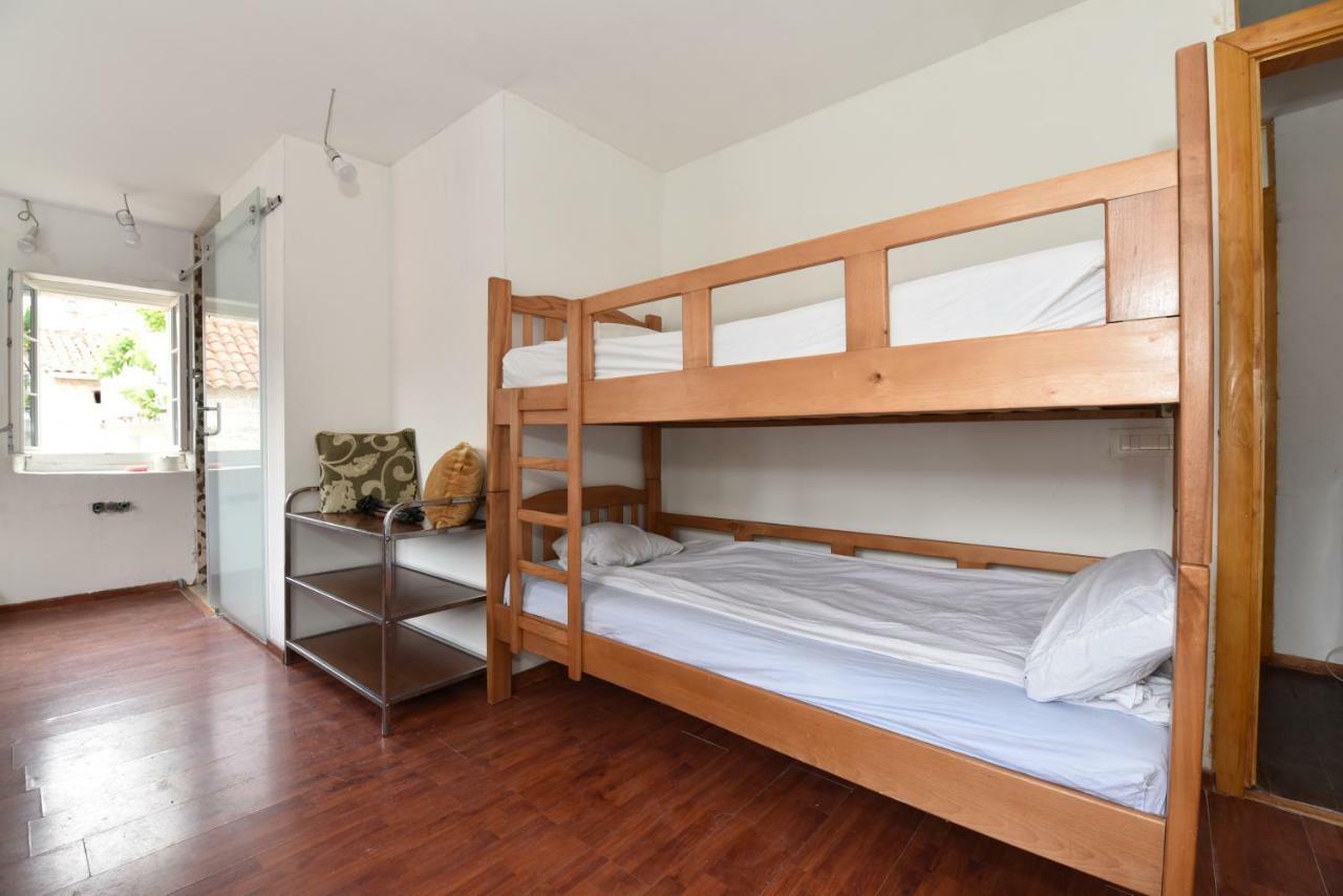 Hostel Michel Будва Экстерьер фото